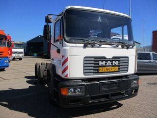 MAN 25 25.280 6 CILINDER EURO 3 MANUAL 6X2 CHASSIS 117.621 KM chassis truck