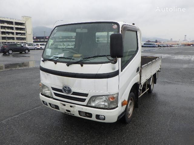 Toyota DYNA flatbed truck < 3.5t