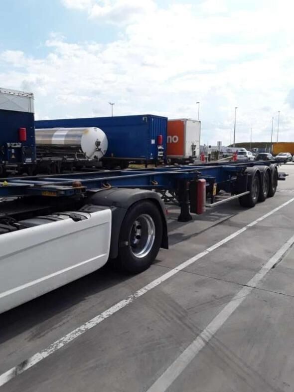Fruehauf Skeletal Trailer container chassis semi-trailer