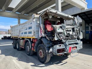 damaged IVECO Trakker 440 8X4 ISI dump truck