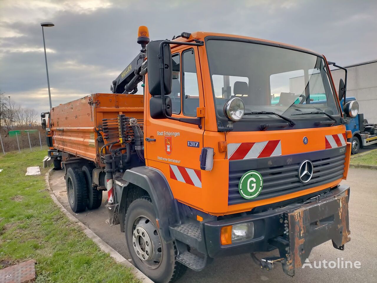 Mercedes-Benz 1317 dump truck