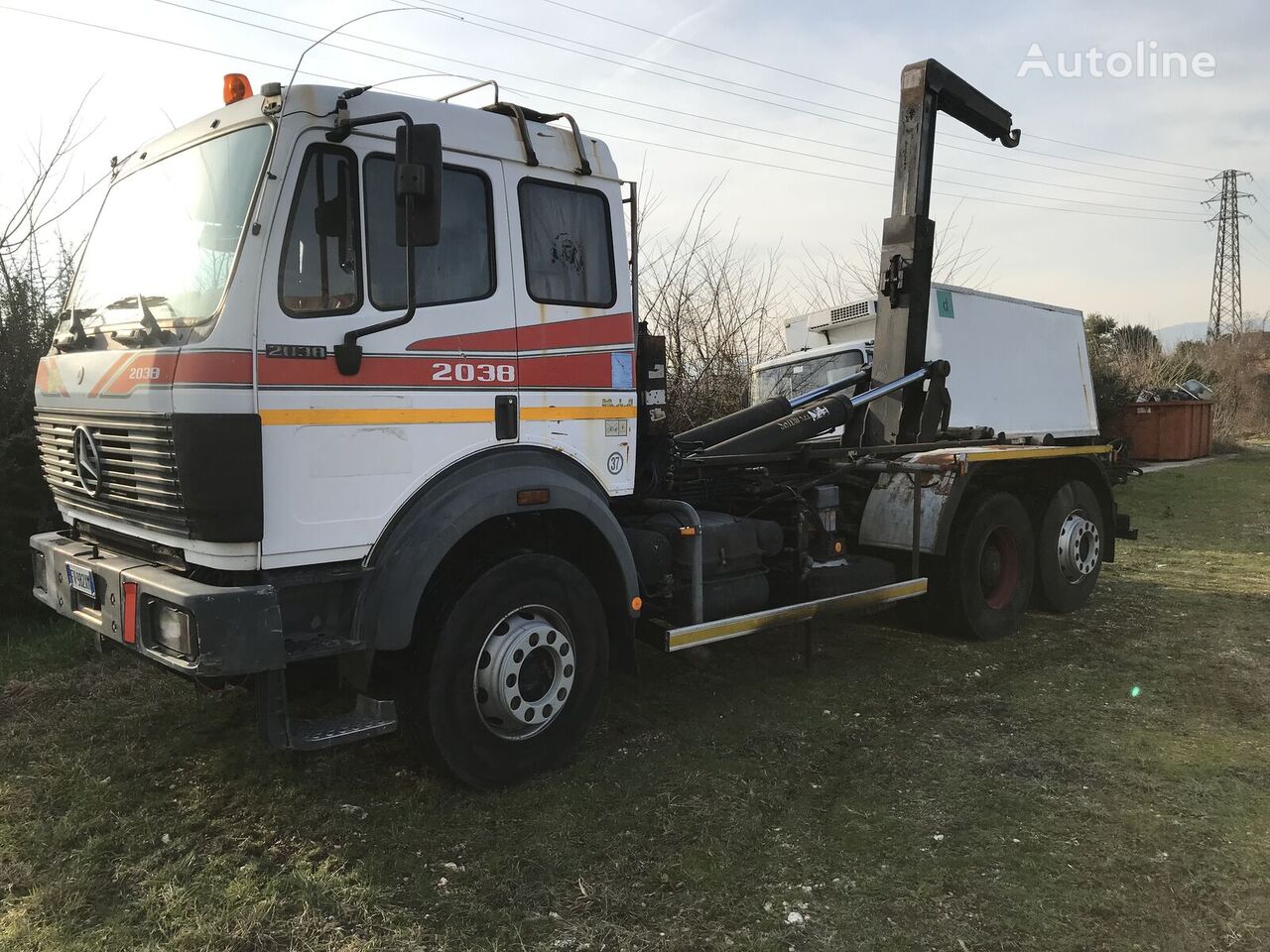 Mercedes-Benz 2038 hook lift truck