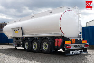 new Stokota STR12, on stock fuel tank semi-trailer